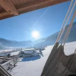 Grosses Panorama Mit Dachterrasse & Suedbalkon